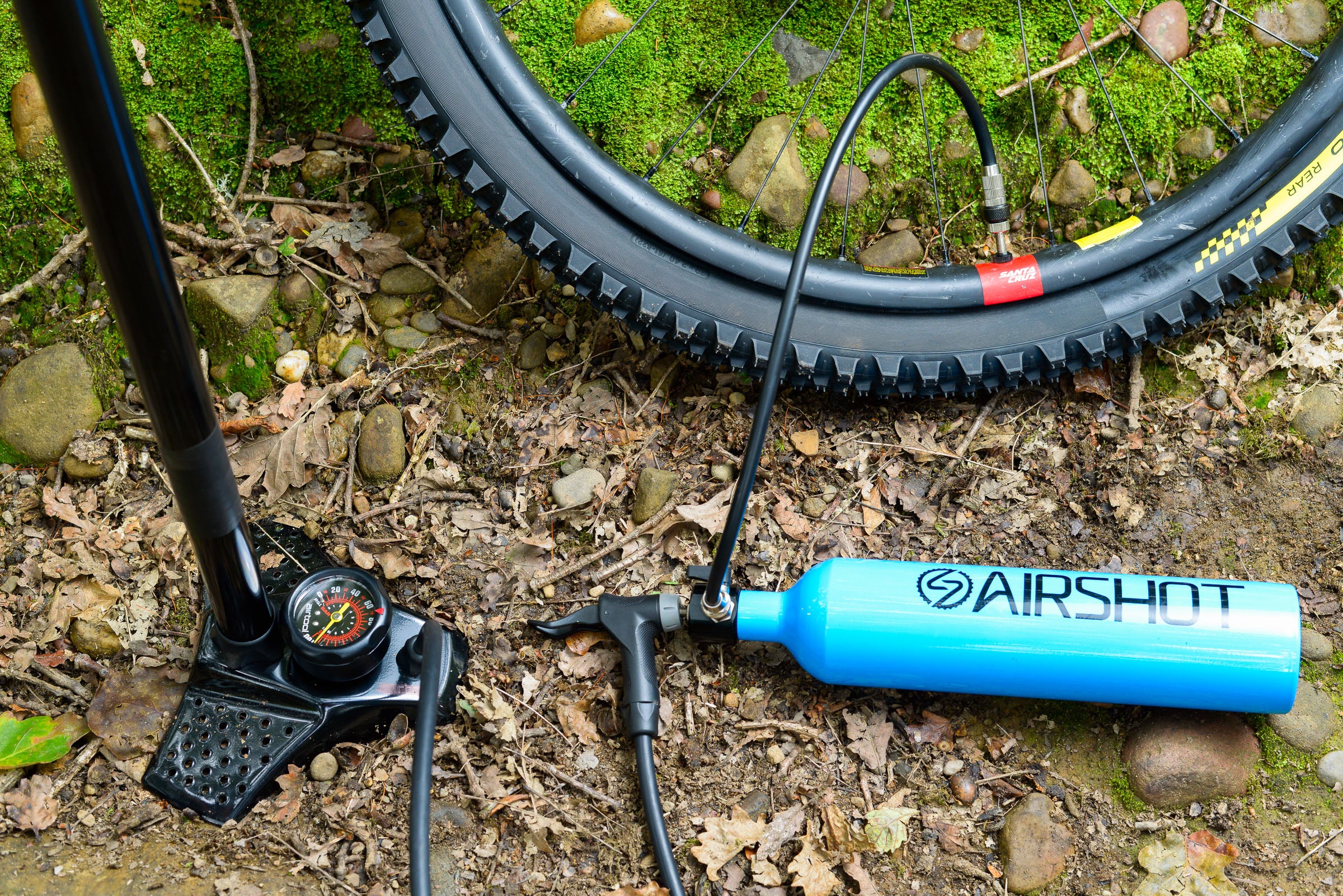 The Original Airshot 1 Simple Reliable Tubeless Bike Tyre Pump